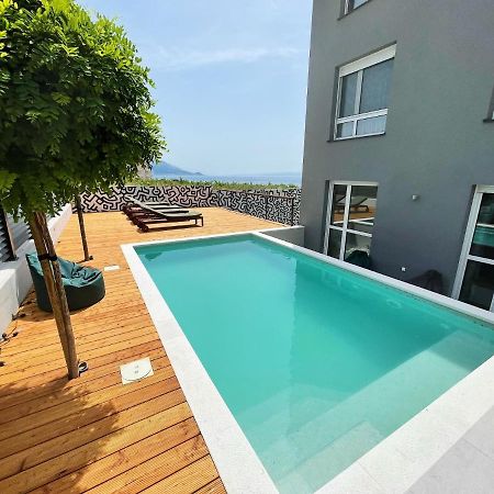 Cozy Seaside Apartment With Pool & Terrace Split Ngoại thất bức ảnh