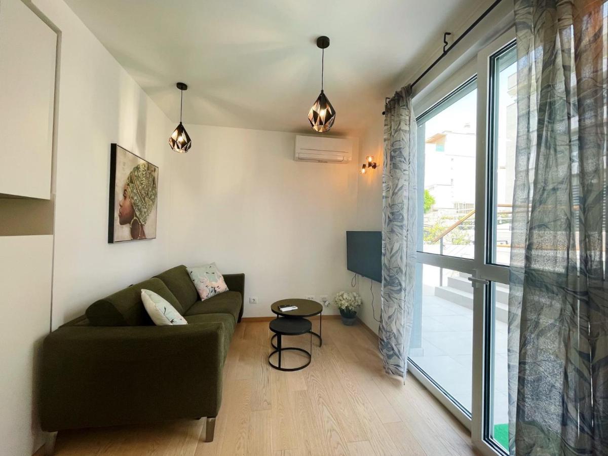 Cozy Seaside Apartment With Pool & Terrace Split Ngoại thất bức ảnh