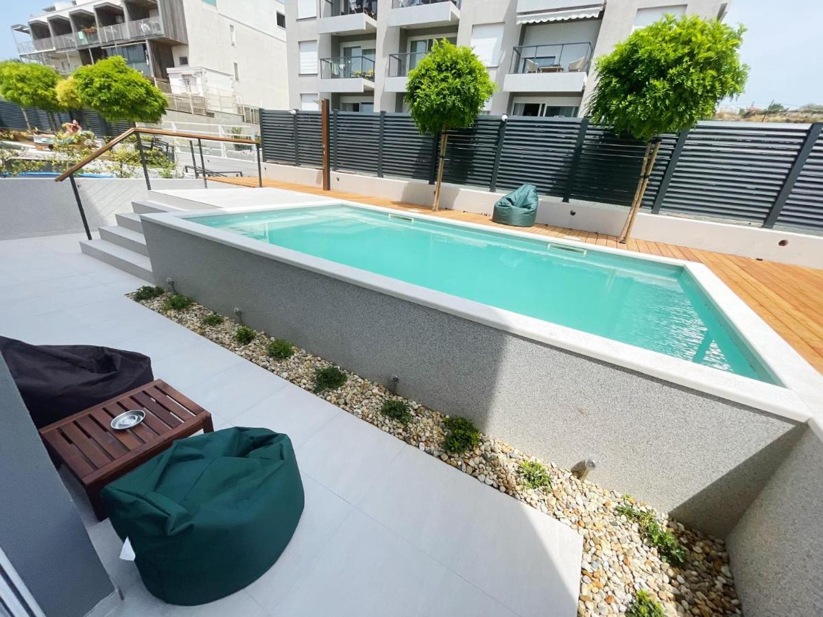 Cozy Seaside Apartment With Pool & Terrace Split Ngoại thất bức ảnh