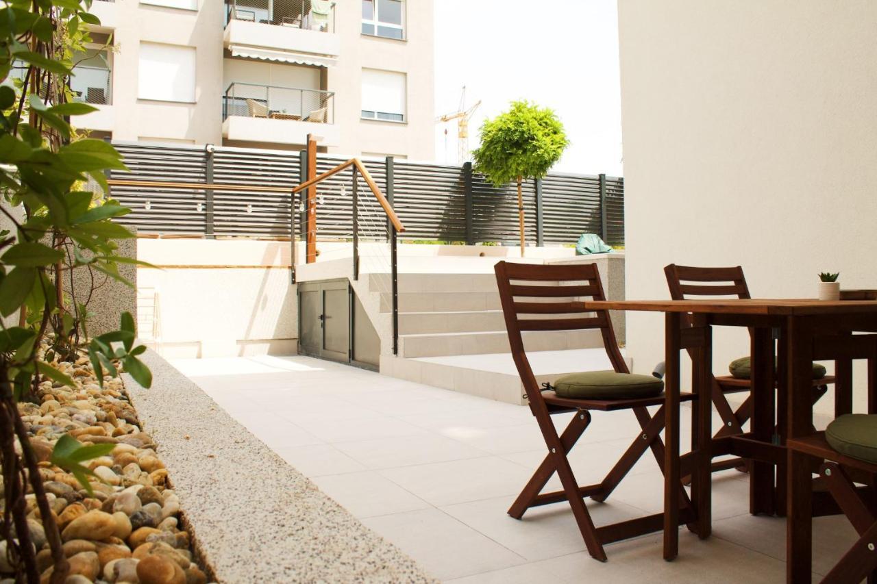 Cozy Seaside Apartment With Pool & Terrace Split Ngoại thất bức ảnh