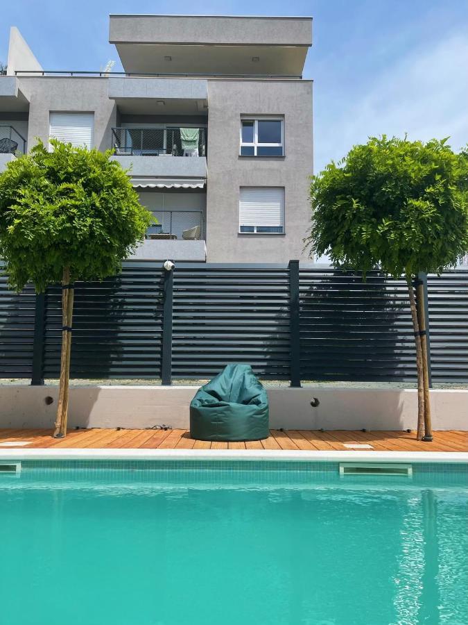 Cozy Seaside Apartment With Pool & Terrace Split Ngoại thất bức ảnh