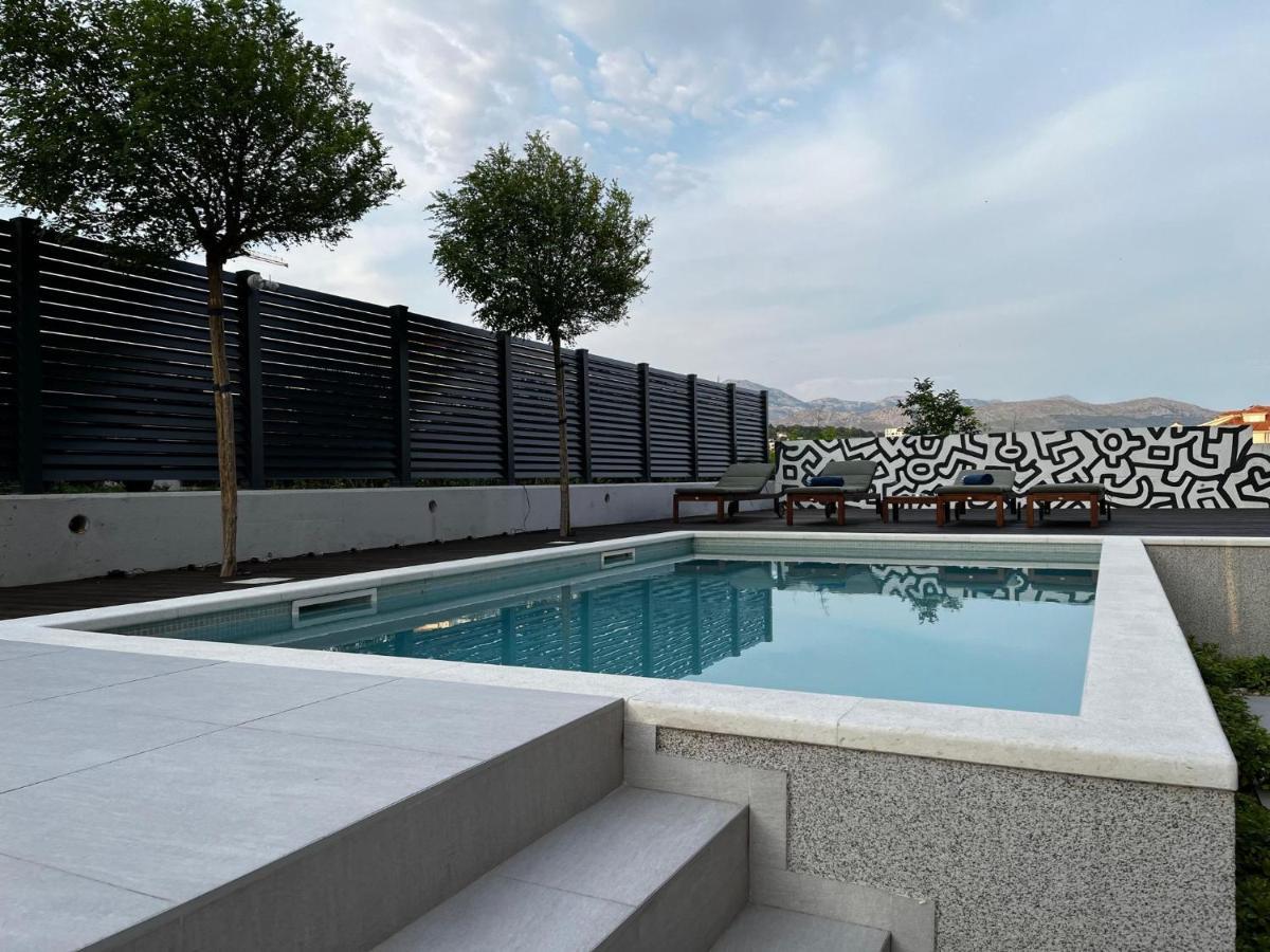 Cozy Seaside Apartment With Pool & Terrace Split Ngoại thất bức ảnh