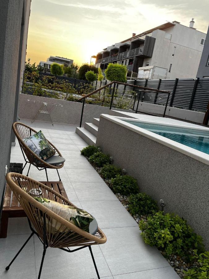Cozy Seaside Apartment With Pool & Terrace Split Ngoại thất bức ảnh