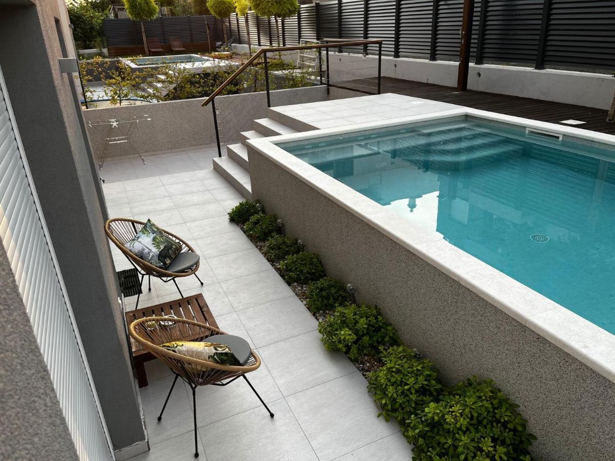 Cozy Seaside Apartment With Pool & Terrace Split Ngoại thất bức ảnh